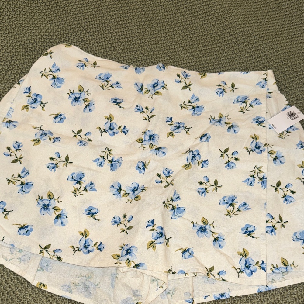 Floral Sleeveless Top and Skort Set - Picture 4 of 6